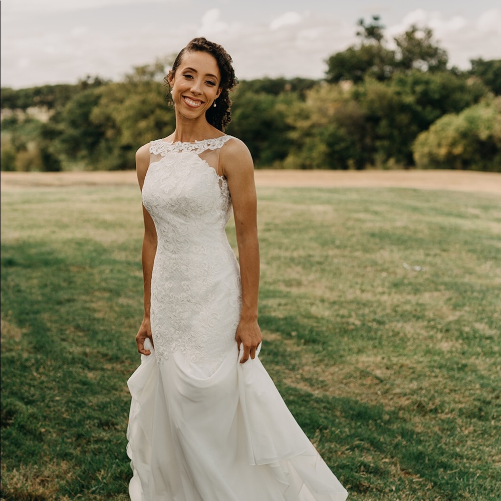 Wtoo Sheath Wedding Dress (Size 2)
